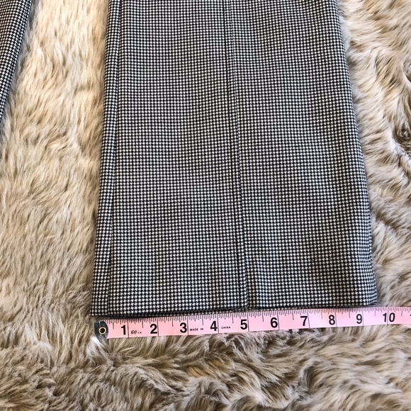 Cara Lotti • Houndstooth Career Pants - Picture 5 of 7
